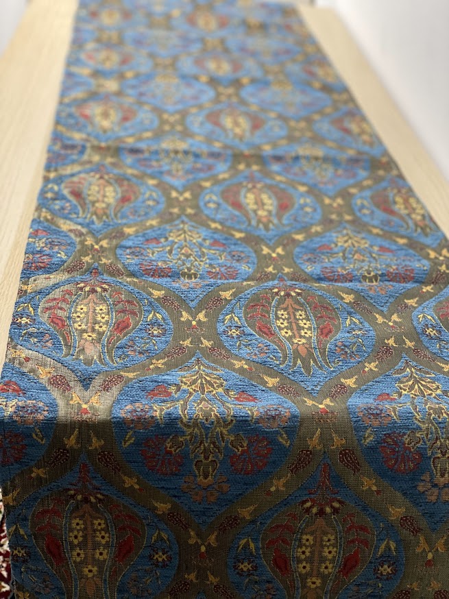 Table Runner - Blue&Tulip Design